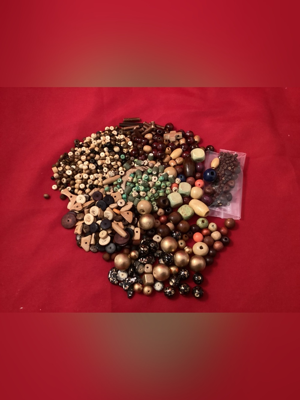 140 grams of Mixed Bead Assortment